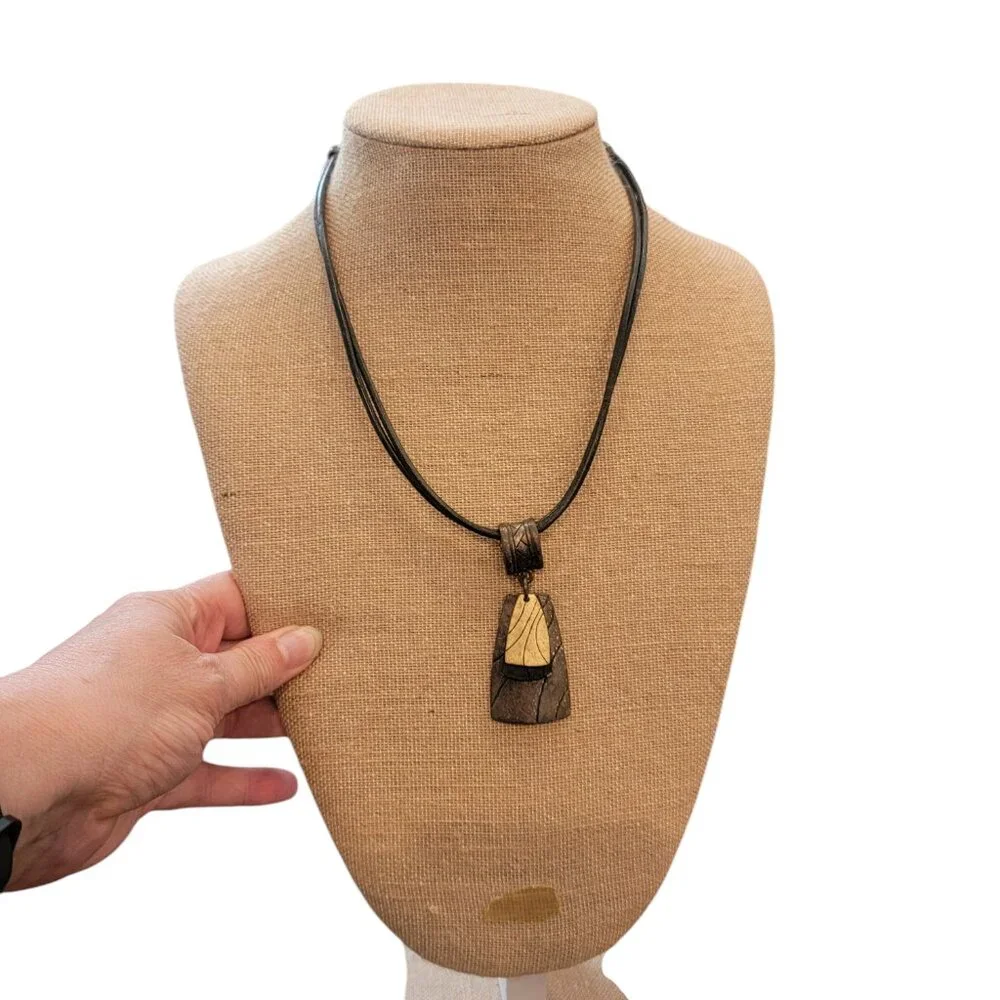 Chicos Bohemian Style Pendant Necklace 20 inches